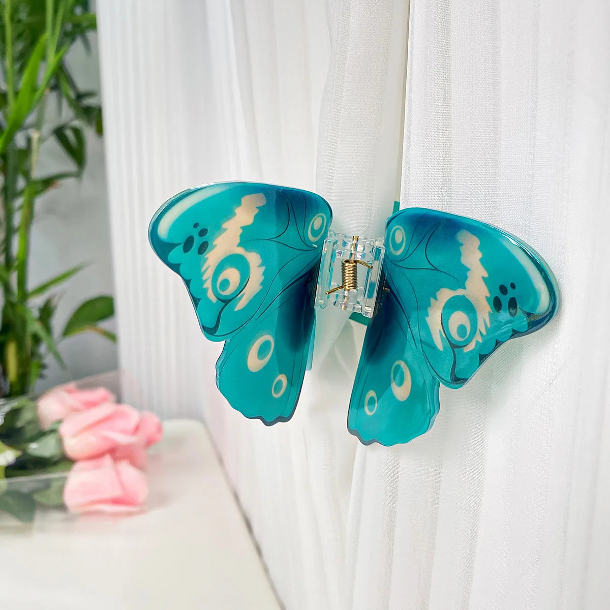 Muweordy Simulation Butterfly Hair Claw Acrylic Claw Clip Temperament Grab Hair Clip for Girls Ins Shark Clip Hair Accessories