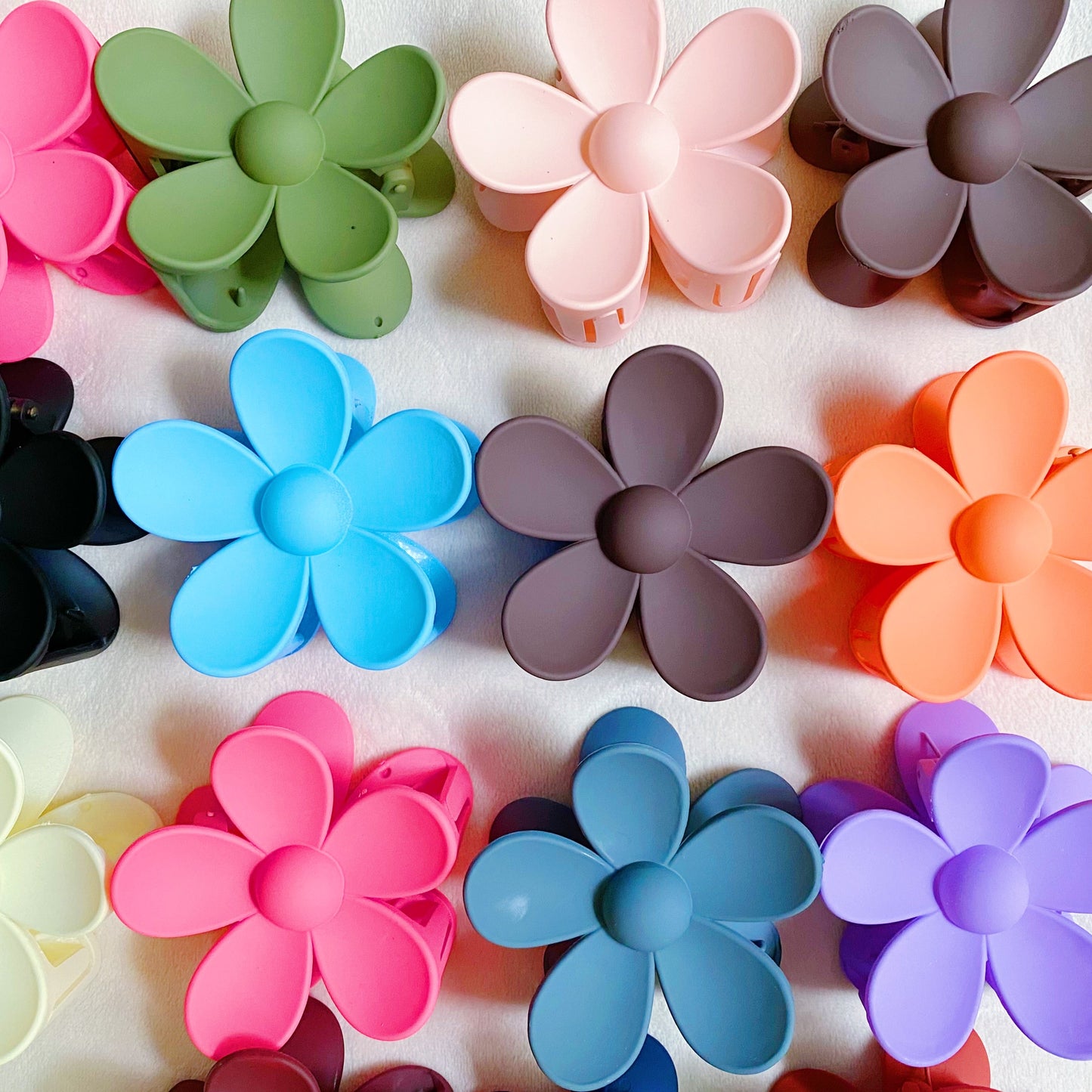 Daisy Days Hair Claw - ,Clip