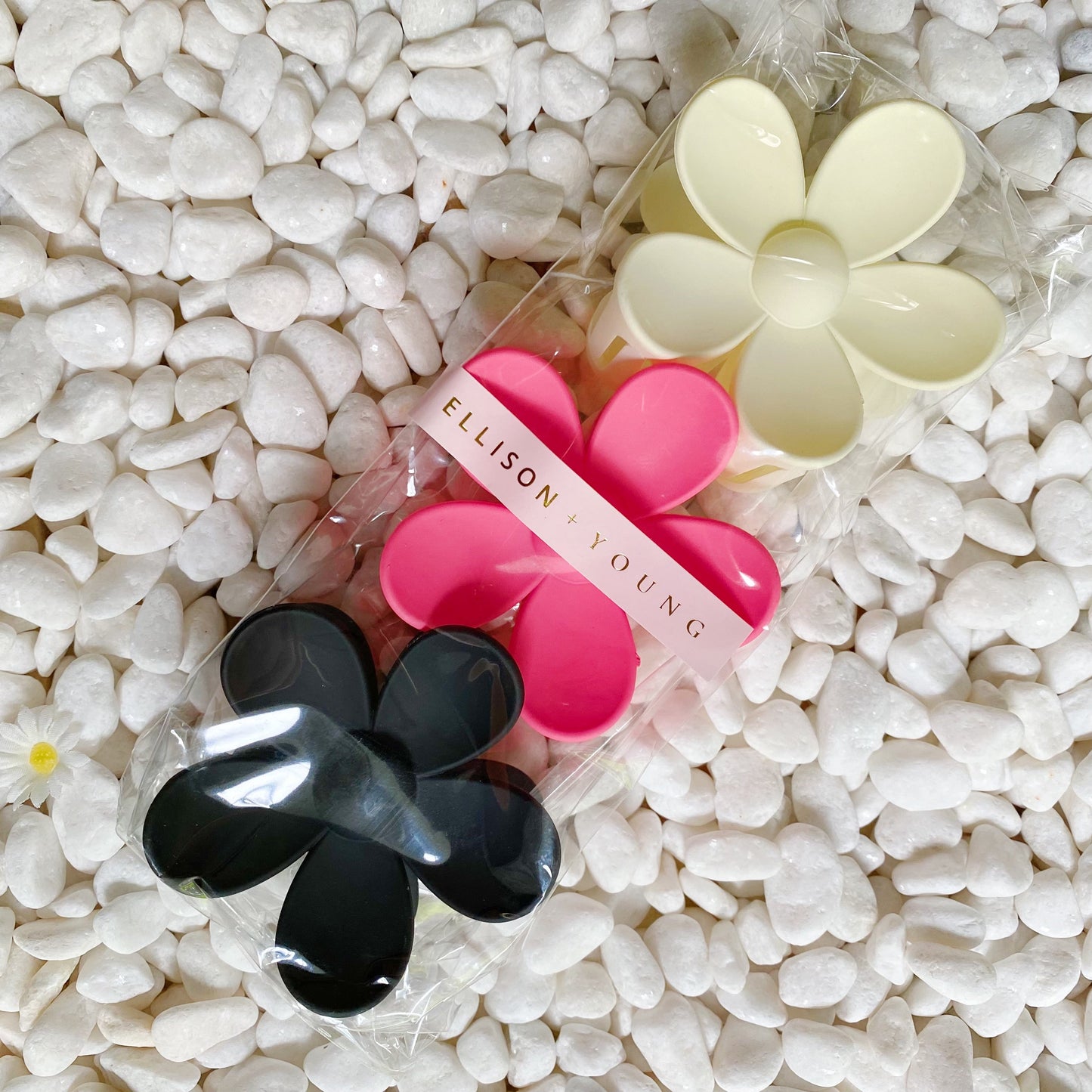 Daisy Days Hair Claw - ,Clip